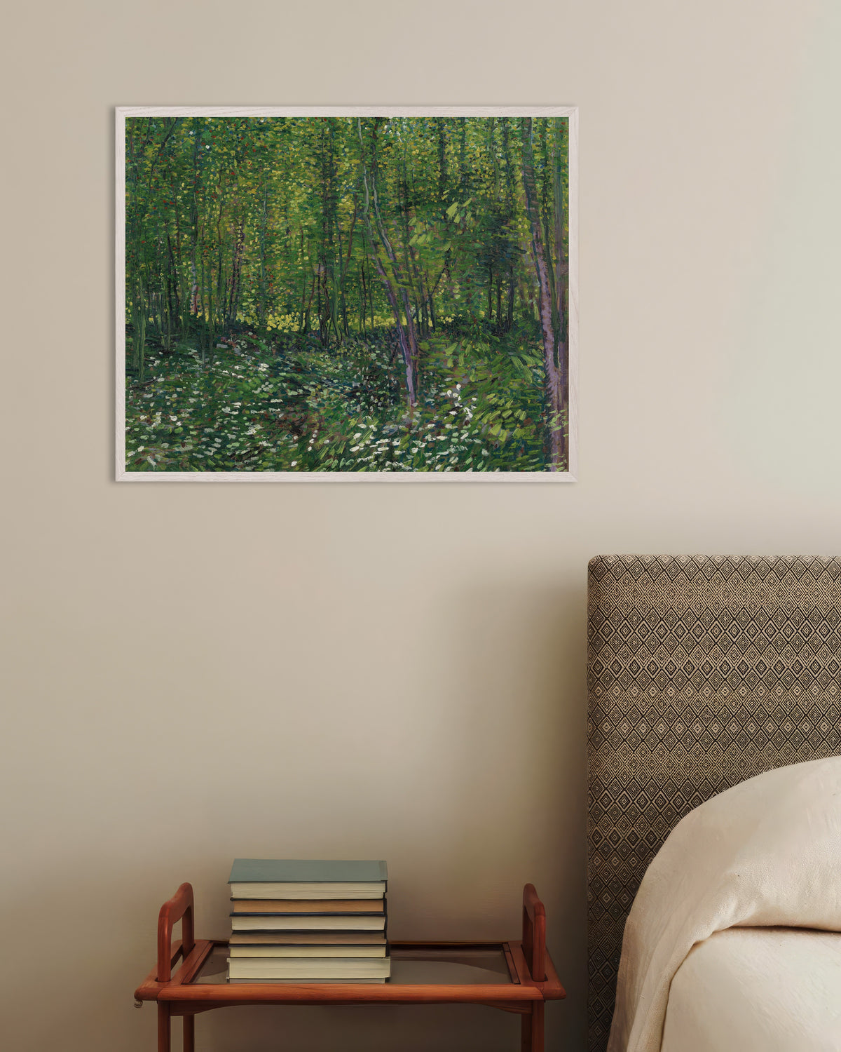 Poster di Alberi e sottobosco (1887) di Vincent van Gogh, con cornice in legno bianco