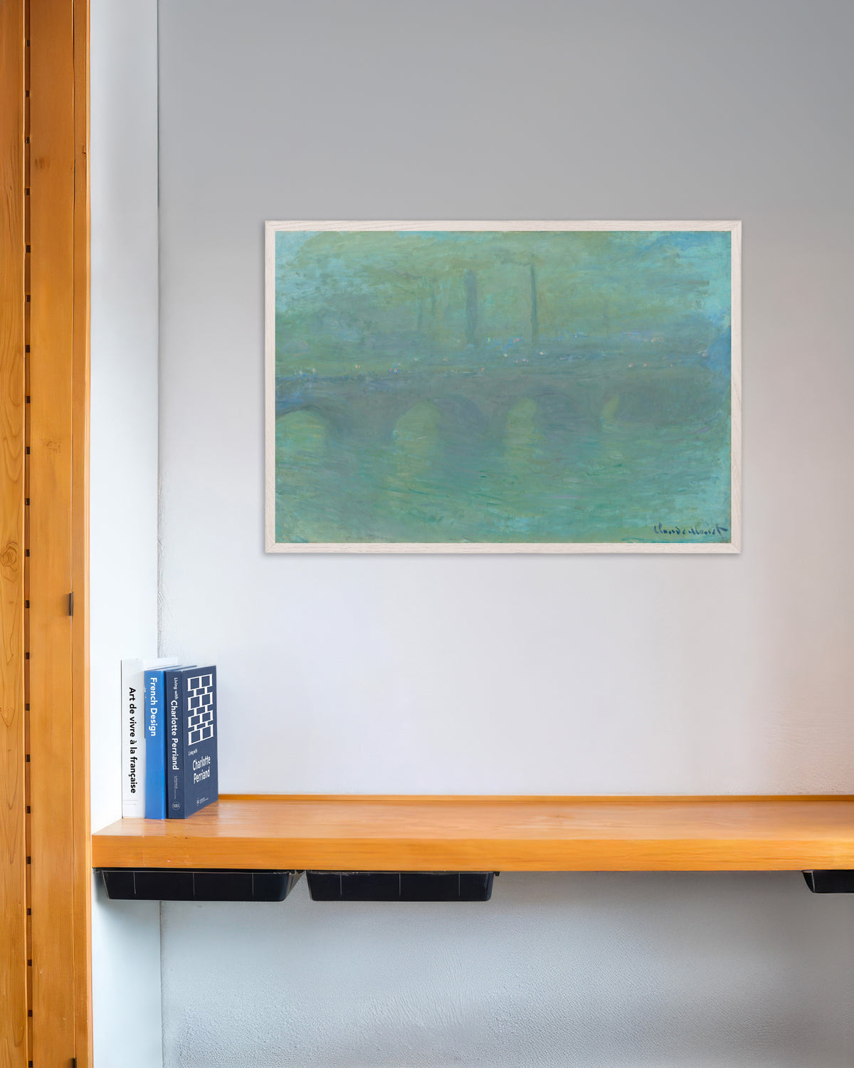 Poster Il ponte di Waterloo, Londra, al crepuscolo (1904) di Claude Monet con cornice in legno bianco